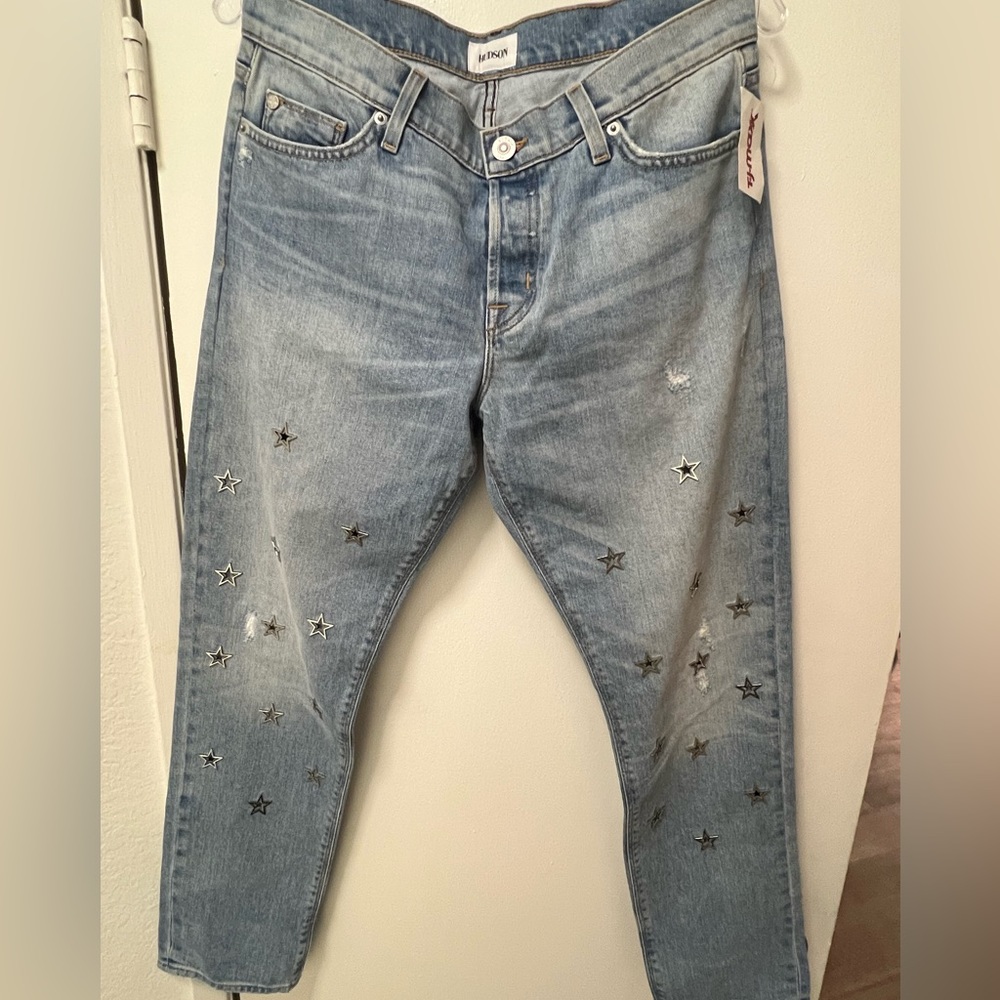 Hudson Jeans size 28 with details of Stars